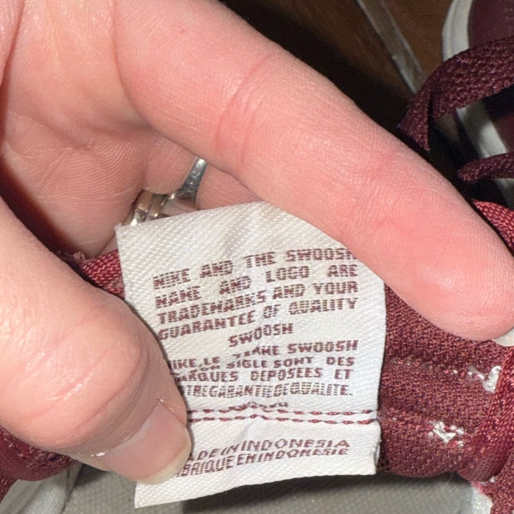Nike Maroon and White Athletic Shoes - Picture 4 of 5